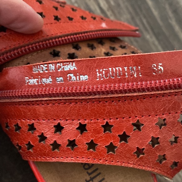 Jeffrey Campbell heeled sandals! 🐝 - Picture 7 of 7